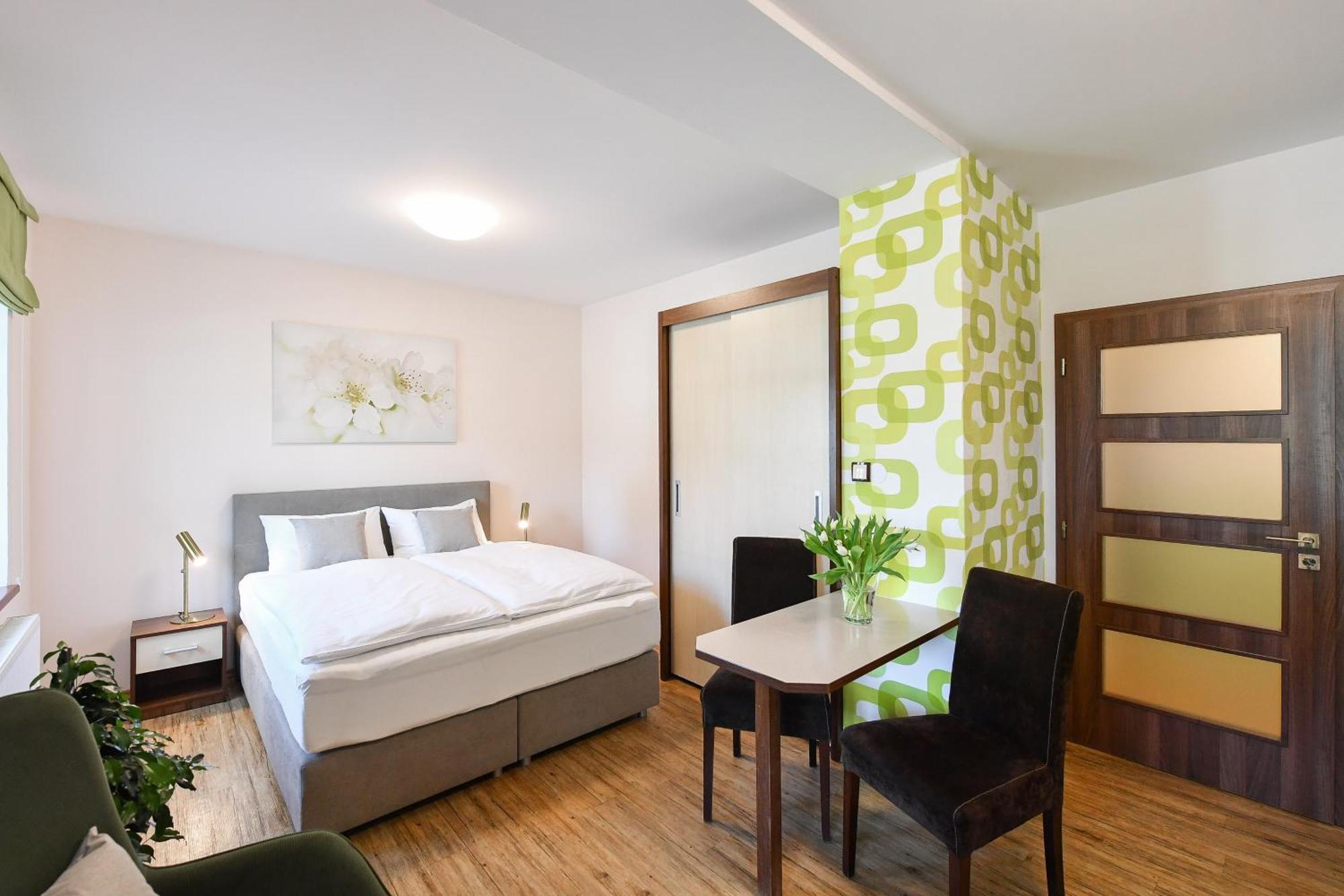 Apartmany Na Seniku Třeboň Exteriör bild